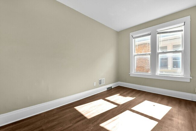 Building Photo - 345 Chittenden Ave