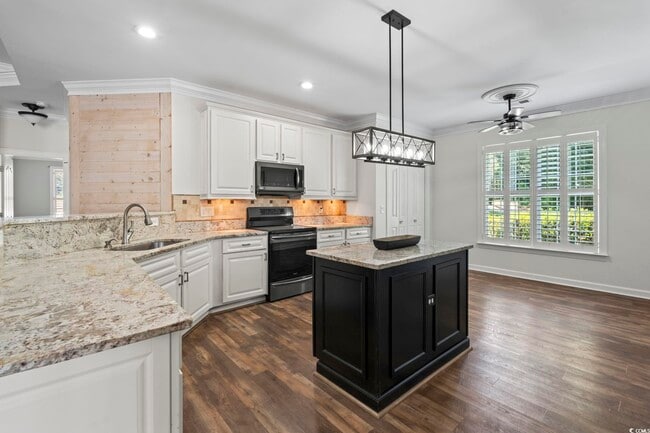 Building Photo - 7005 Wellesly Ct