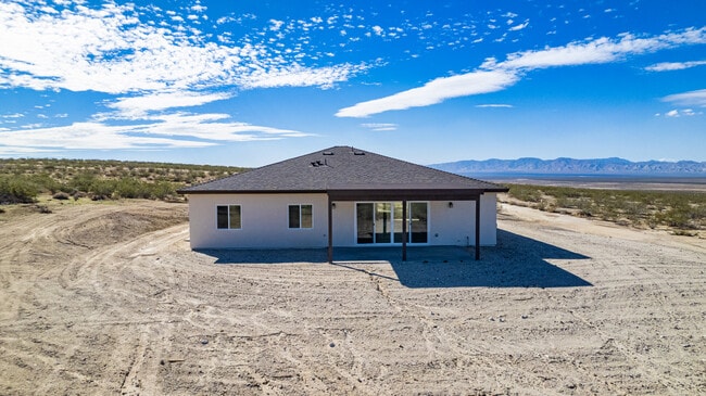 Building Photo - 10096 Glen Rd