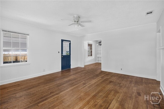Building Photo - 216 E 57th St
