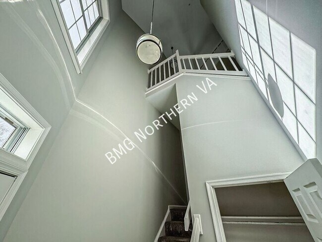Building Photo - 6956 Ellingham Cir