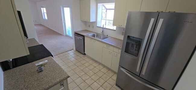 Building Photo - Prime Location – Just Minutes from Lake Sumter Landing and Spanish Springs!