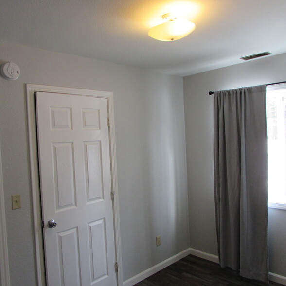 2nd bedroom downstairs closet, window - 3565 N Tamar Rd