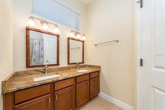 Building Photo - 10639 Hatteras Dr