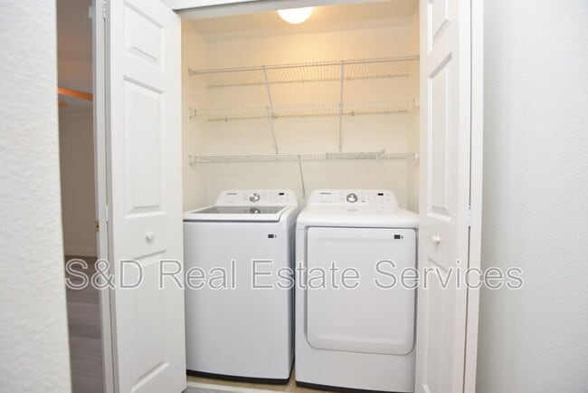 Building Photo - 5365 River Rock Rd