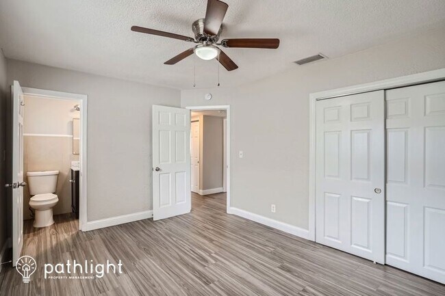 Building Photo - 4080 Bluefish Dr SE