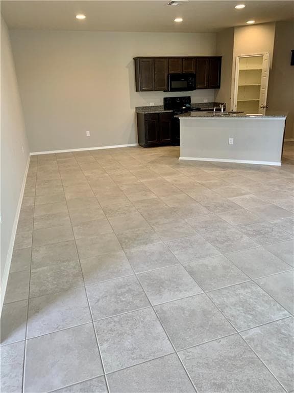 Building Photo - 202 Dodge Rd