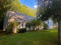 Building Photo - 4 BEDROOM CONDO BRUNSWICK ME