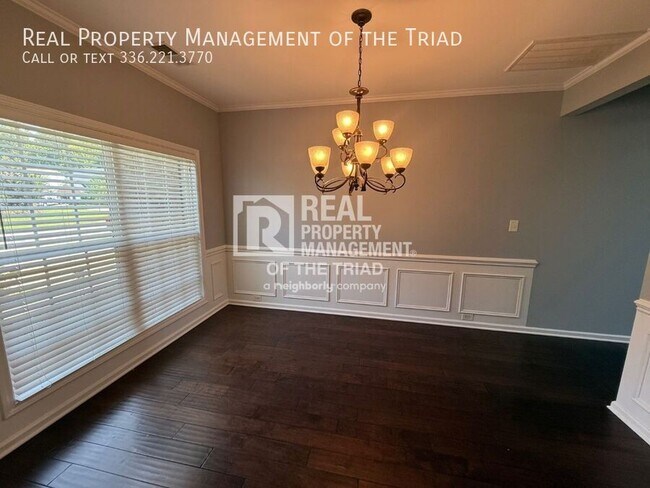 Building Photo - 1538 Castle Way