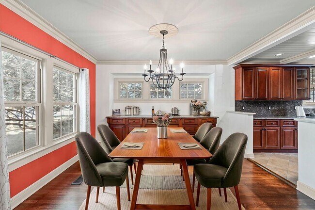 Building Photo - Wonderful Waldo Home!