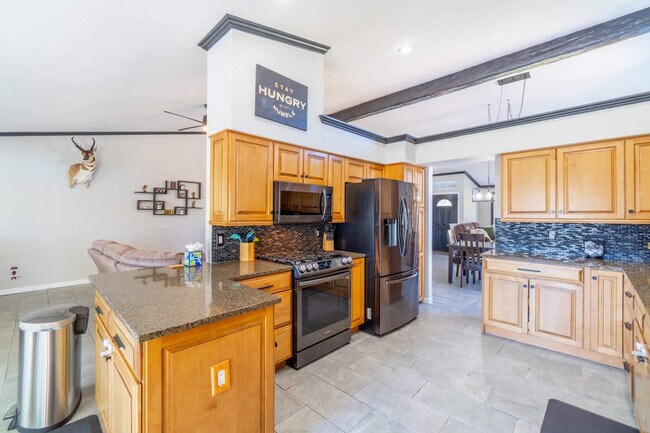 Building Photo - 14350 Ghost Rider Dr