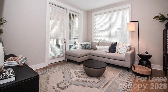 Building Photo - 6408 Providence Farm Ln