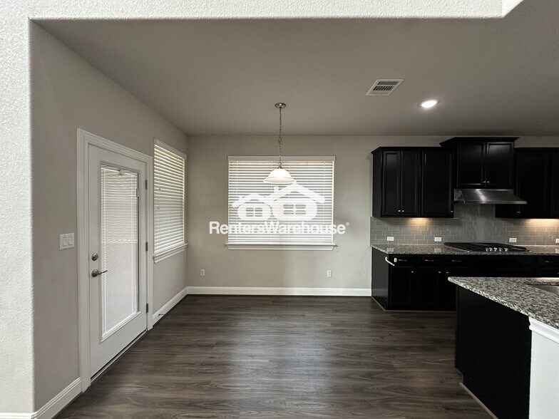 Building Photo - 4213 Valley Oaks Dr