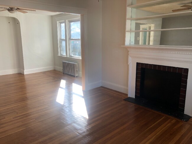 Building Photo - 36 Cliffdale Ave