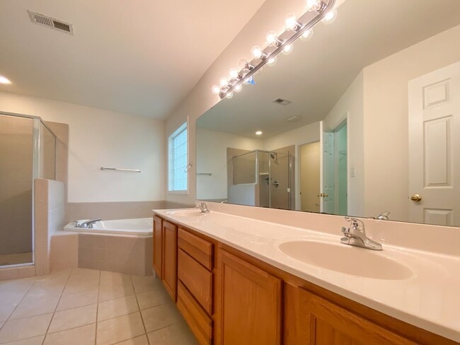 Building Photo - 61 Old Wilder Ln