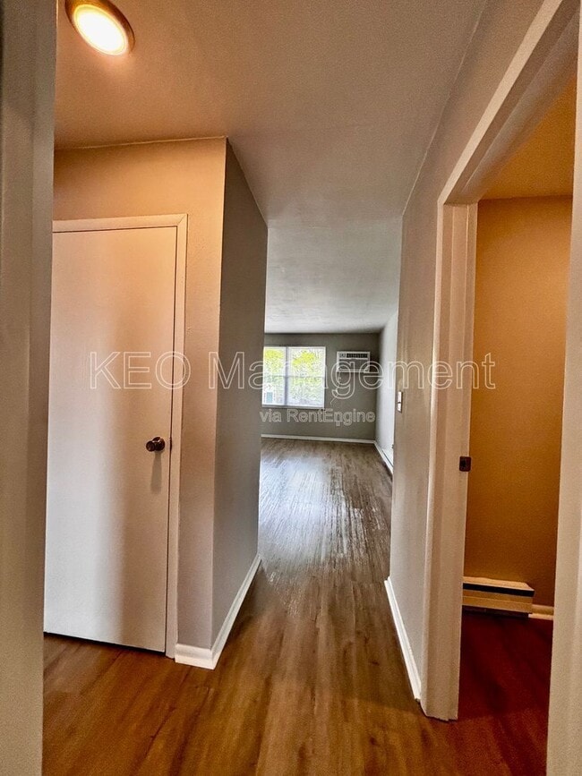 Building Photo - 1257 Sanlor Ave