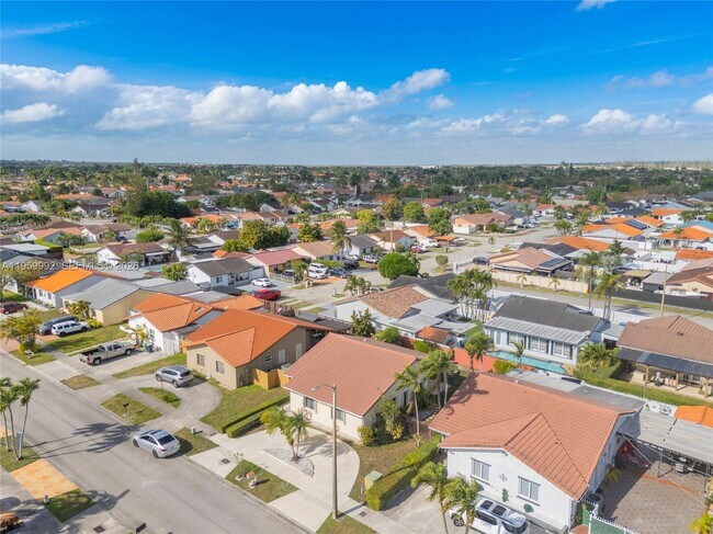 Building Photo - 13755 SW 23rd Terrace