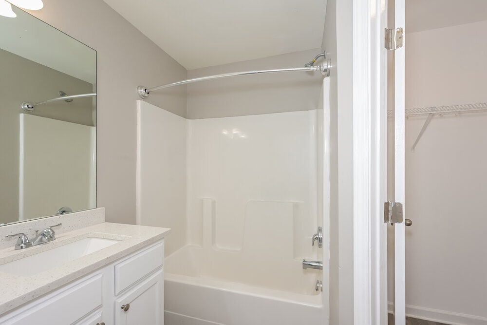 Building Photo - 643 Nonsuch Way