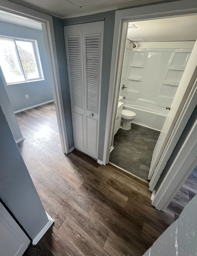 Building Photo - 116 Willow St