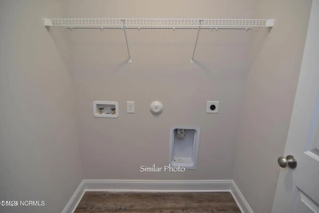 Building Photo - 918 Uplands Ln