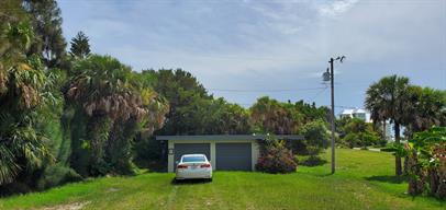 Building Photo - Charming beach house in beautiful New Smyrna Beach