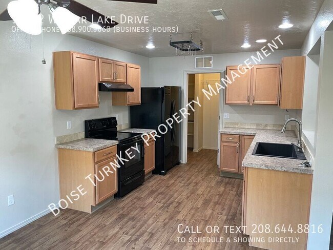 Building Photo - 10472 W Bear Lake Dr