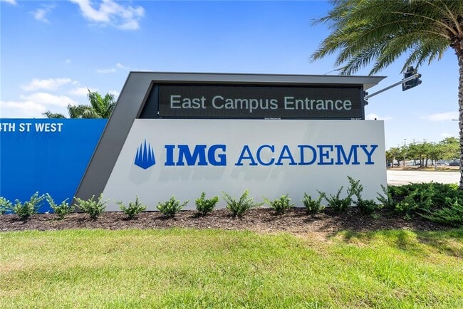 Building Photo - 3702 54th Dr W