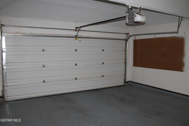 Building Photo - 1719 Bogart Pl
