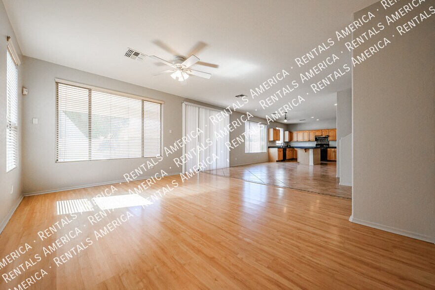 Building Photo - 1155 E Winchester Pl