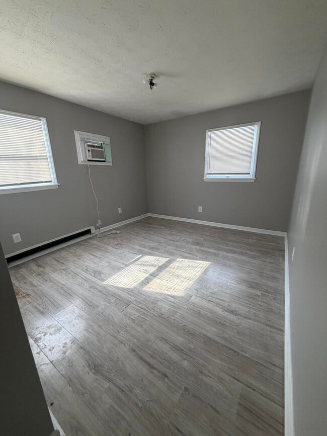 Building Photo - 343 Rebel Rd