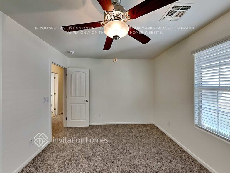 Building Photo - 3365 E Constitution Dr