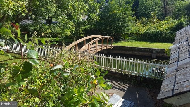 Building Photo - 2902 Lower Saucon Rd