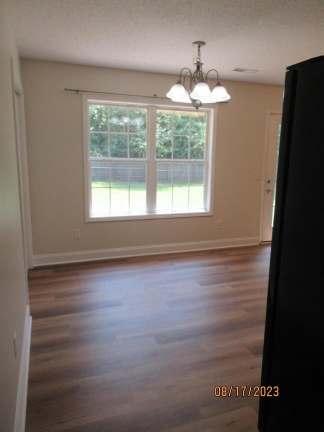 Building Photo - 4690 Great Oak Cir