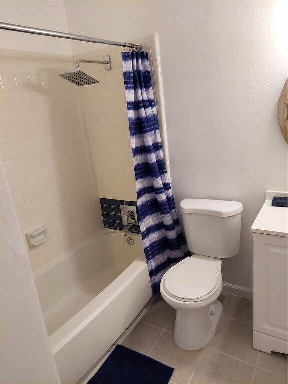 Building Photo - 10855 Meadowglen Ln