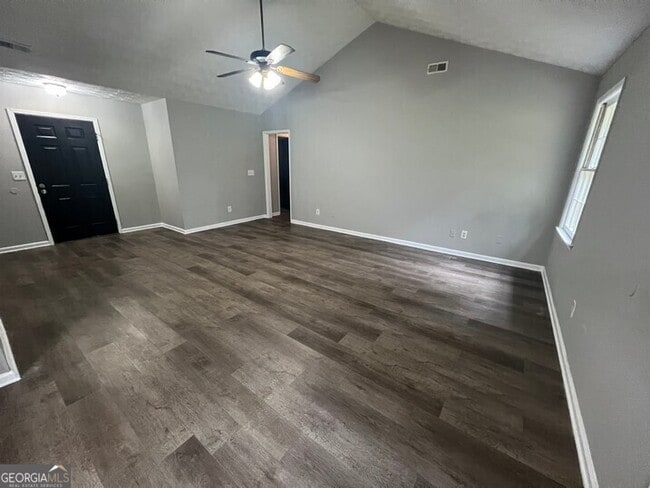Building Photo - 160 Mountain View Cir