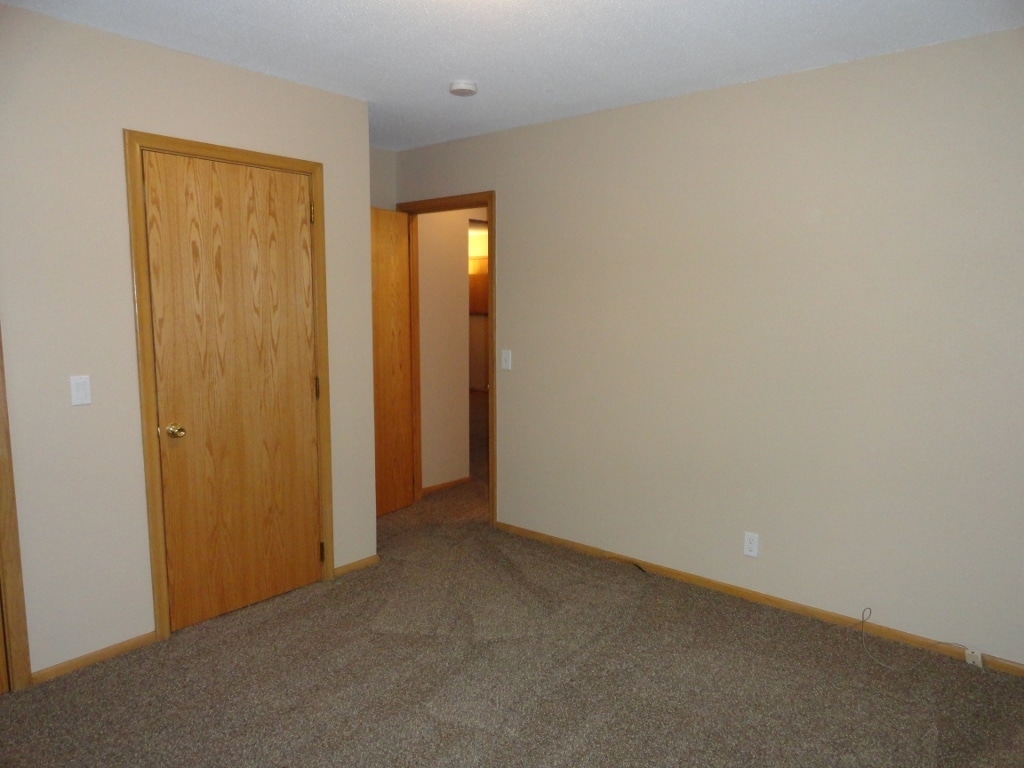 Building Photo - 8996 Jackson Avenue