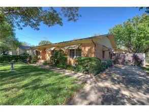 Building Photo - 900 Emery St