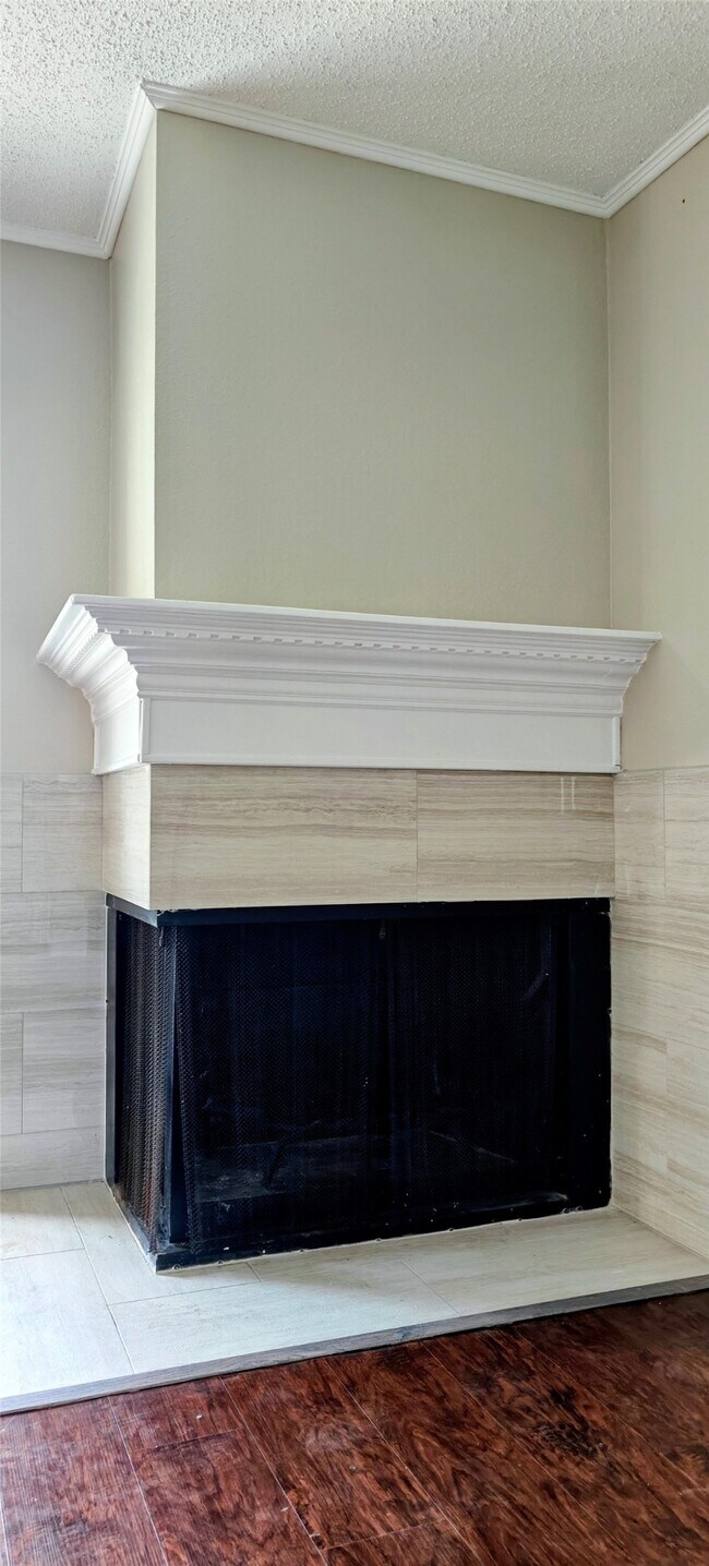 Building Photo - 8413 Sands Point Dr