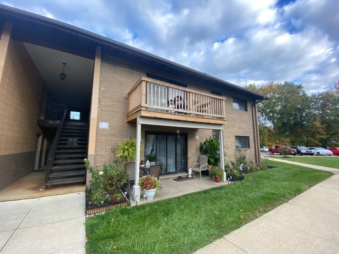 Building Photo - 6615 Center St