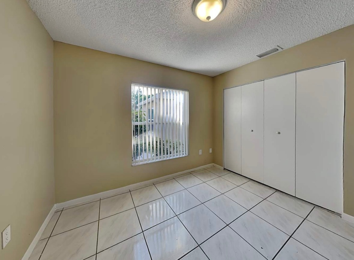 Building Photo - 2715 Taylor St