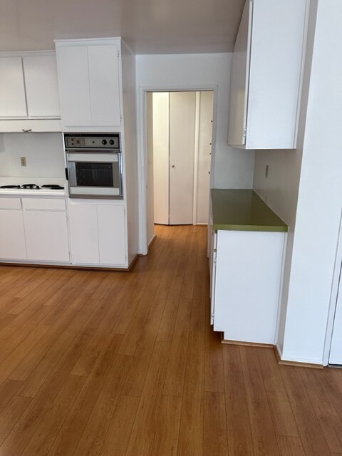 Building Photo - 440 Hayworth Ave