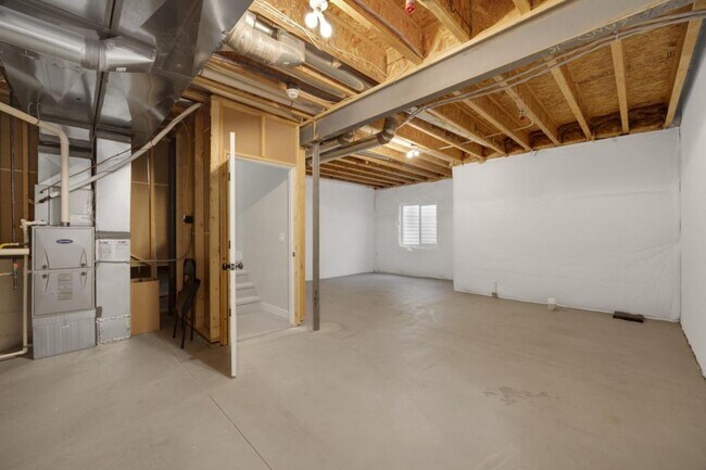 Building Photo - 2411 Trio Falls Dr