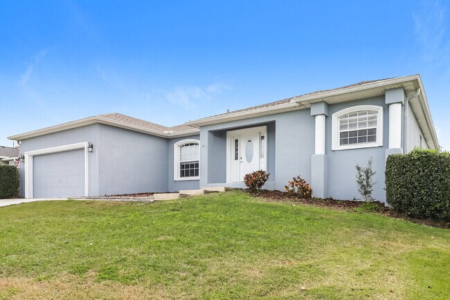 Building Photo - 8834 Pebblebrooke Dr