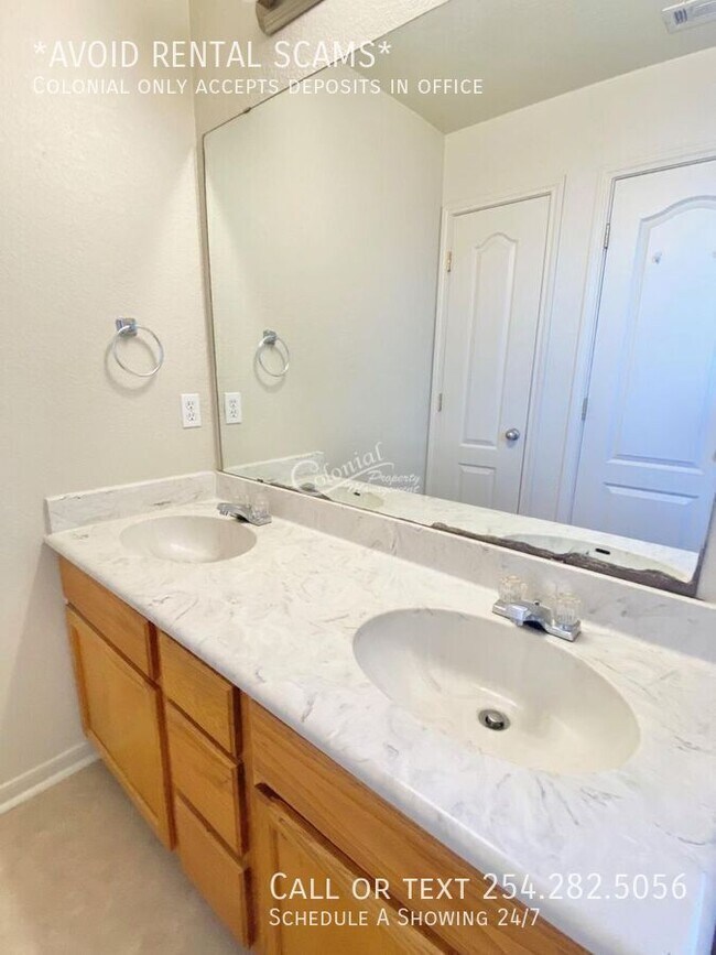 Building Photo - 709 Jorgette Dr