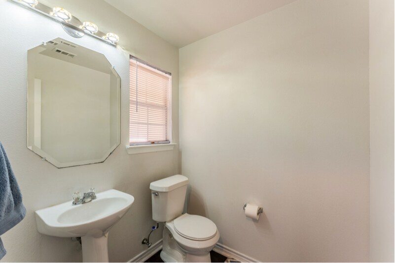 Building Photo - 3974 Fernando Dr