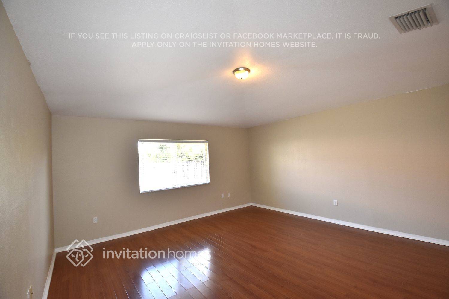 Building Photo - 16887 Crestview Ln