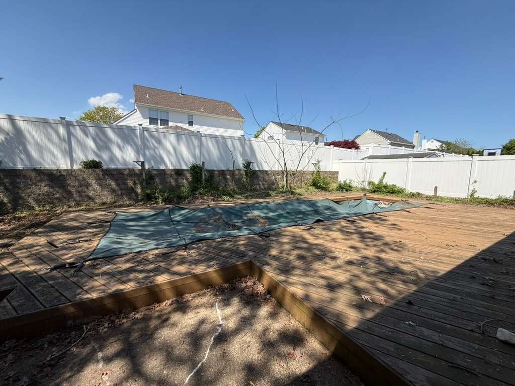 Building Photo - 648 Longview Dr