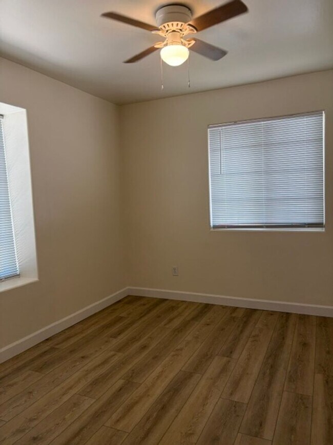 Building Photo - 631 Greenwood Meadow Ln
