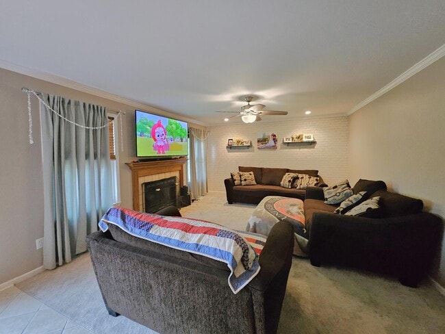 Building Photo - 5429 Bluebell Ct
