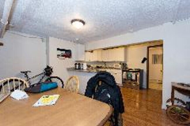 Building Photo - Renovated Brookline / BU Central Campus Ga...